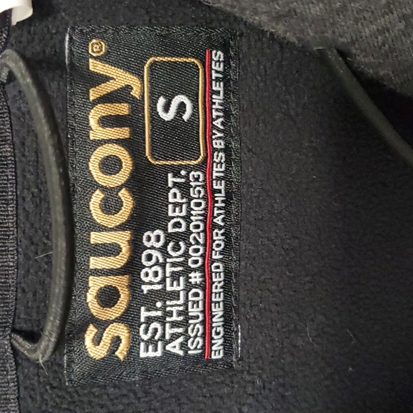 Saucony zip up - Picture 2 of 6